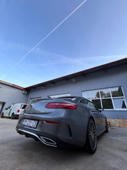 Mercedes-Benz E-klasa Coupe, fotografija 4