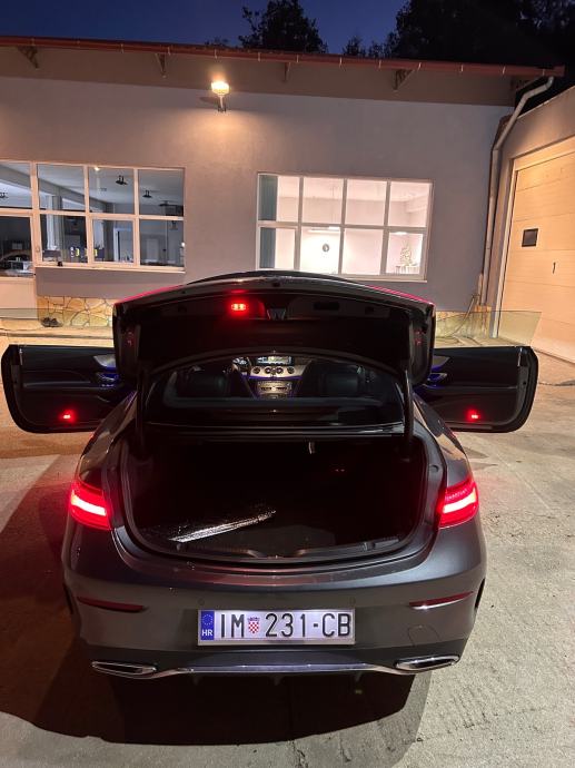 Mercedes-Benz E-klasa Coupe, fotografija 12