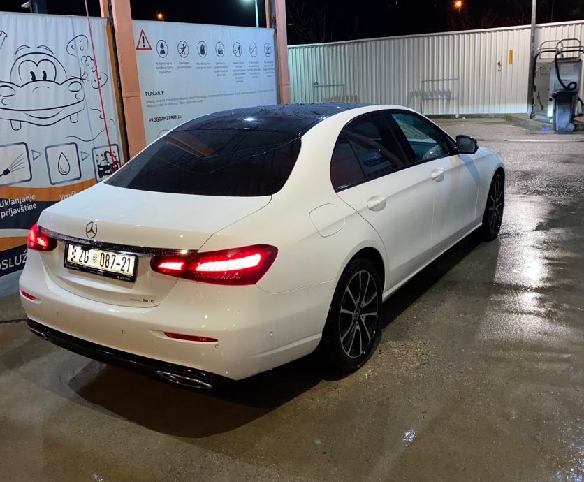 Mercedes-Benz E-klasa E 220 automatik 9 G- AMG PANORAMA, fotografija 15