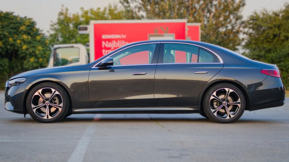 Mercedes-Benz E-klasa E 220 automatik LEASING BEZ UČEŠĆA TVORNIČKO JA, fotografija 9