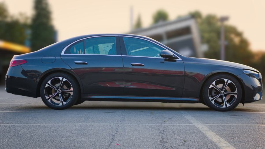 Mercedes-Benz E-klasa E 220 automatik LEASING BEZ UČEŠĆA TVORNIČKO JA, fotografija 4
