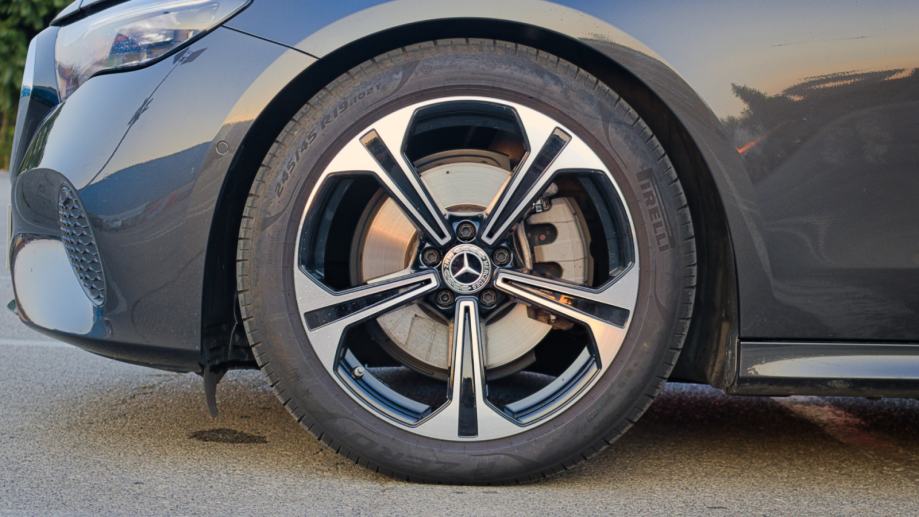 Mercedes-Benz E-klasa E 220 automatik LEASING BEZ UČEŠĆA TVORNIČKO JA, fotografija 17