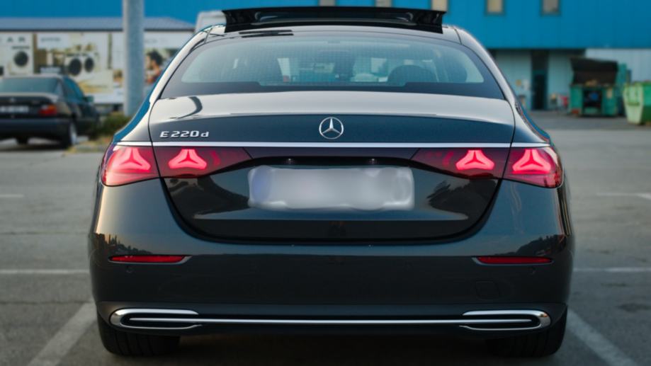 Mercedes-Benz E-klasa E 220 automatik LEASING BEZ UČEŠĆA TVORNIČKO JA, fotografija 7