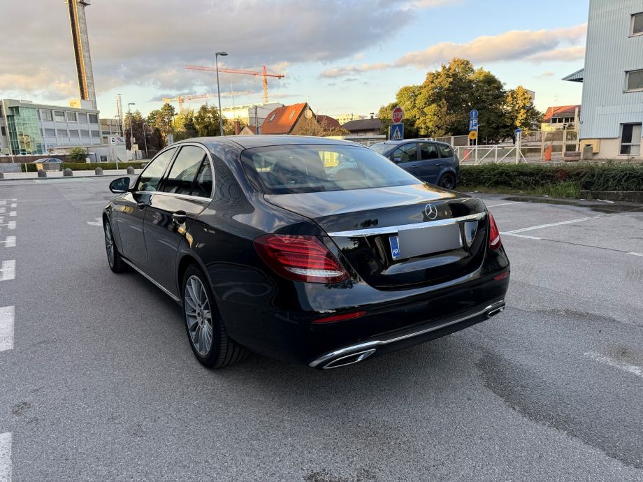 Mercedes-Benz E-klasa E 220 automatik, fotografija 4