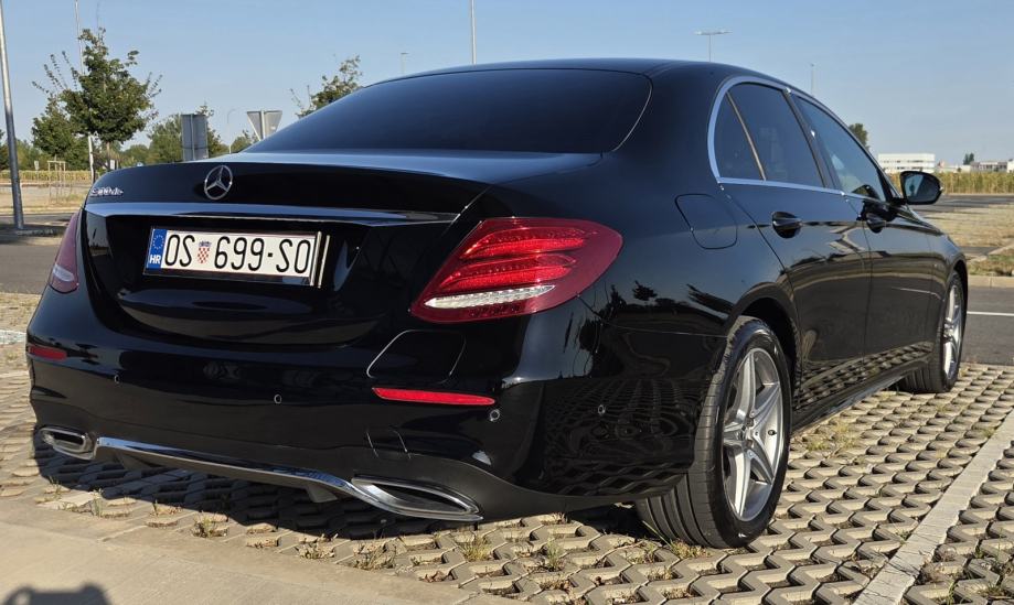 Mercedes-Benz E300 de AMG Line/JungeSterneJamstvo/registriran, fotografija 6