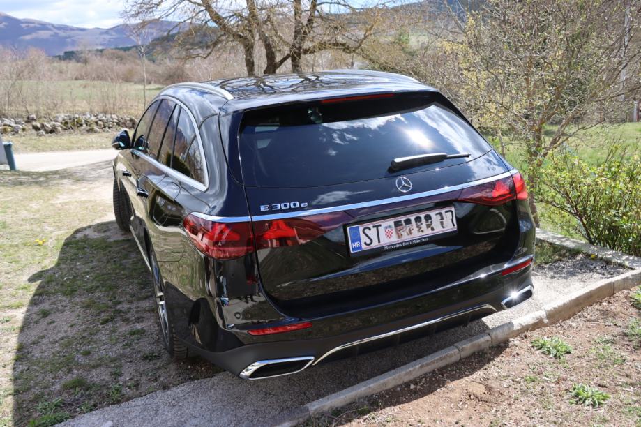 Mercedes-Benz E-klasa E300e, AMG LINE ADV., Plug-in hibrid, GARANCIJA, fotografija 4