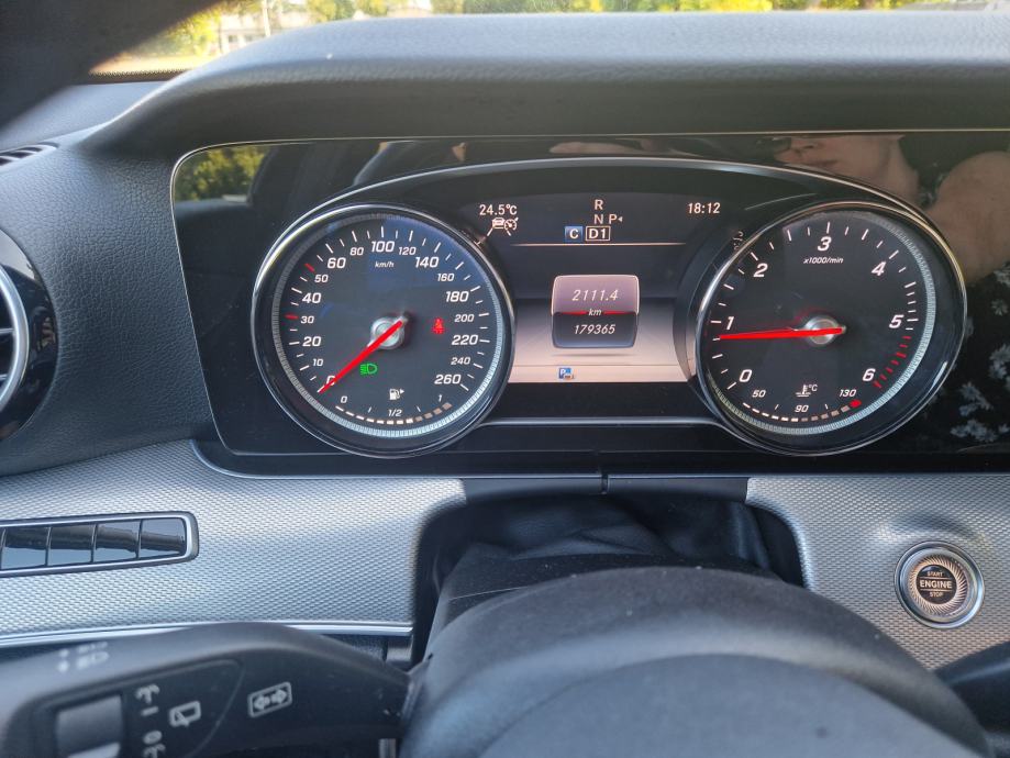 Mercedes-Benz E-klasa T-model 220 d, fotografija 15