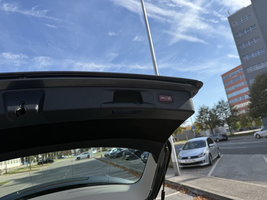Mercedes-Benz E-klasa T-model 300de automatik Plug-in hibrid, fotografija 16