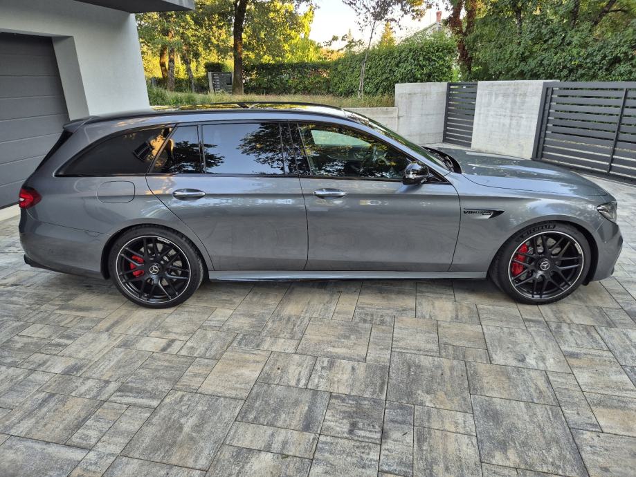 MERCEDES- BENZ E 63S AMG, fotografija 4