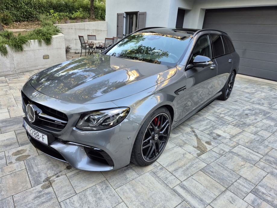 MERCEDES- BENZ E 63S AMG, fotografija 3
