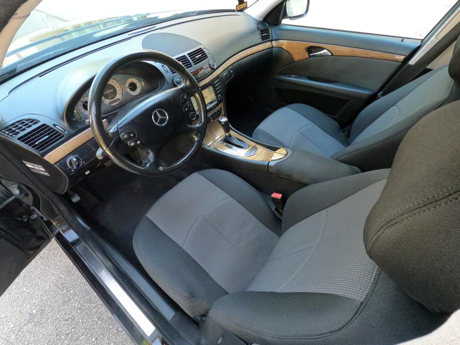 Mercedes-Benz E-klasa (w211) 220 CDI Avantgardeo - odlično očuvan -PDV, fotografija 15