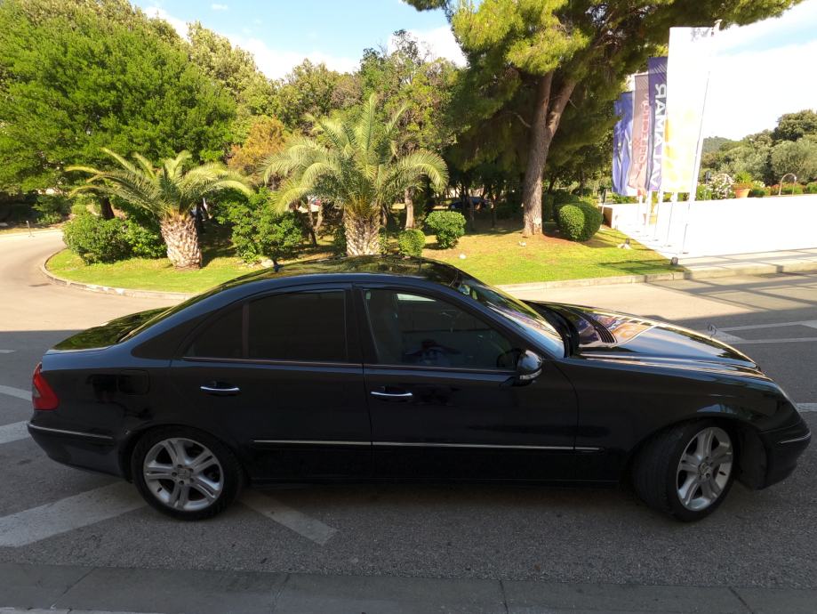 Mercedes-Benz E-klasa (w211) 220 CDI Avantgardeo - odlično očuvan -PDV, fotografija 2