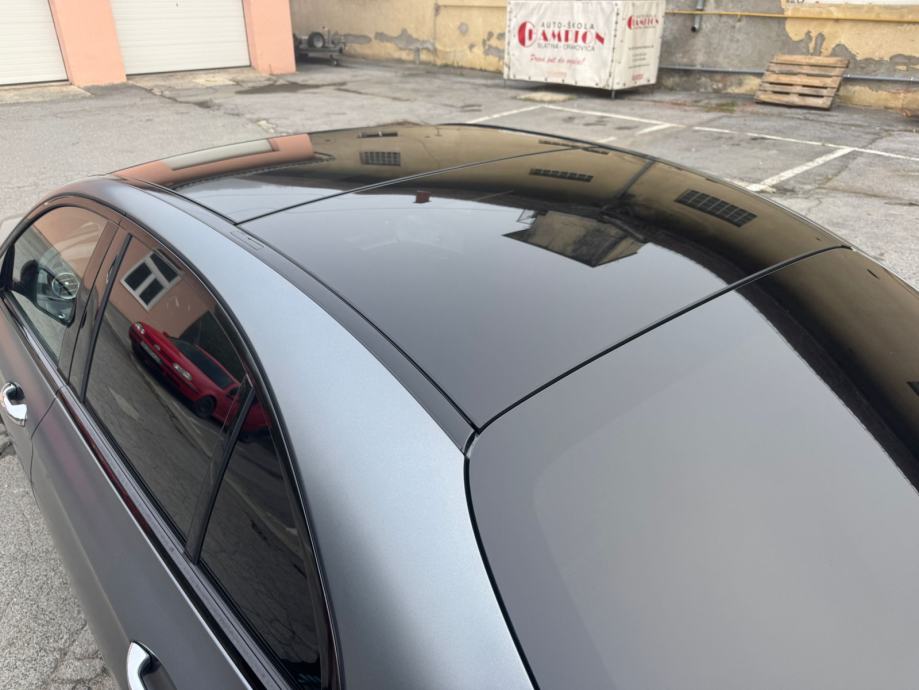 Mercedes-Benz E-klasa300de plug-in, fotografija 3