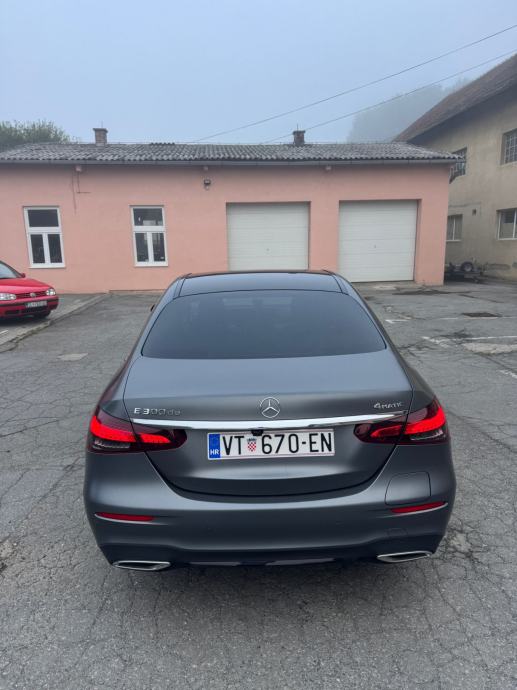 Mercedes-Benz E-klasa300de plug-in, fotografija 8
