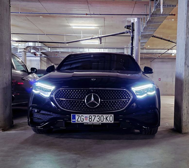 Mercedes-Benz E220d mild hybrid SUPERSCREEN, kao nov, fotografija 5