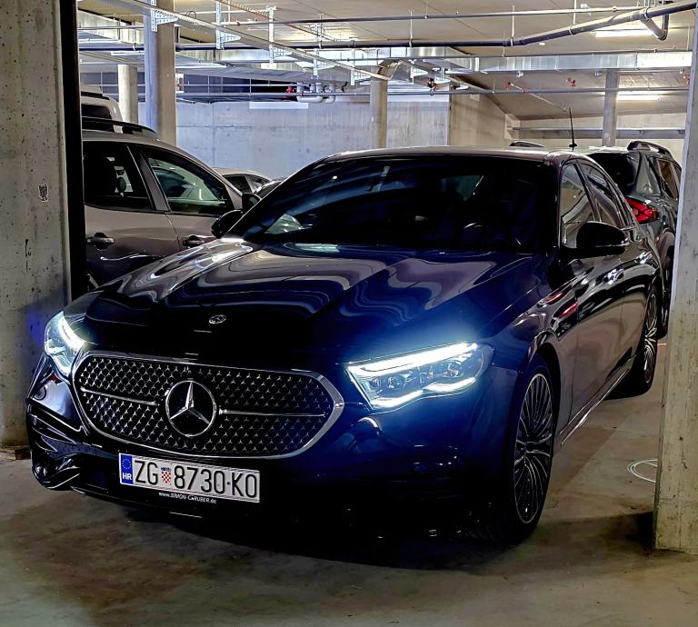 Mercedes-Benz E220d mild hybrid SUPERSCREEN, kao nov, fotografija 6