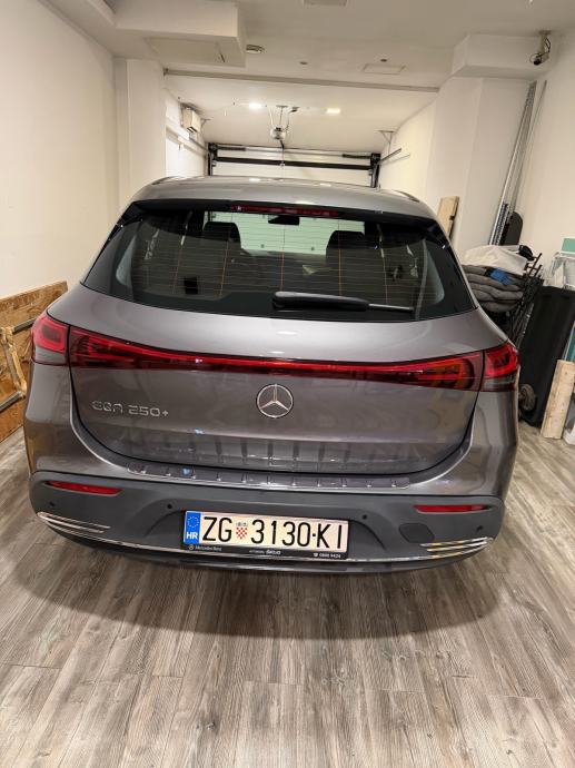 Mercedes-Benz EQA 250+, fotografija 11