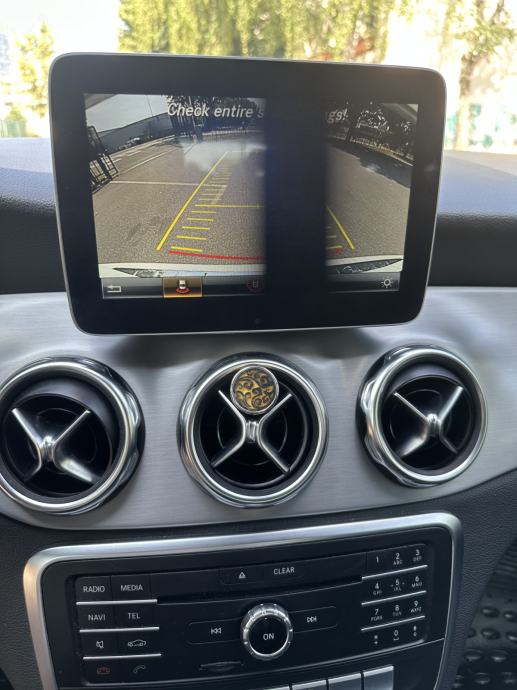 Mercedes-Benz GLA 180 automatik AMG, fotografija 13