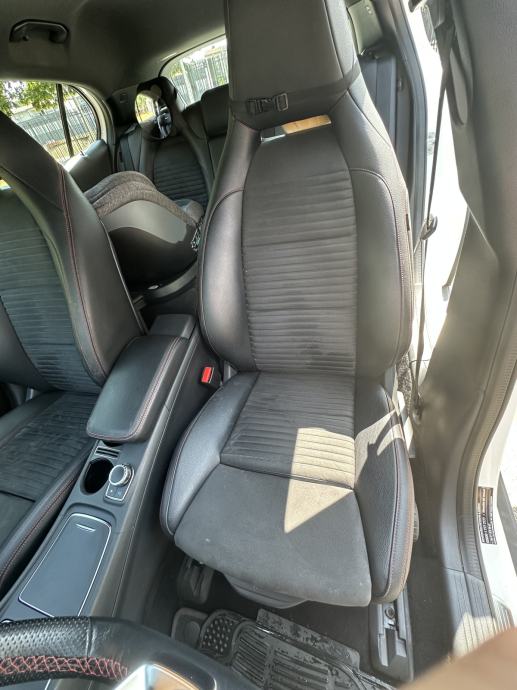 Mercedes-Benz GLA 180 automatik AMG, fotografija 20