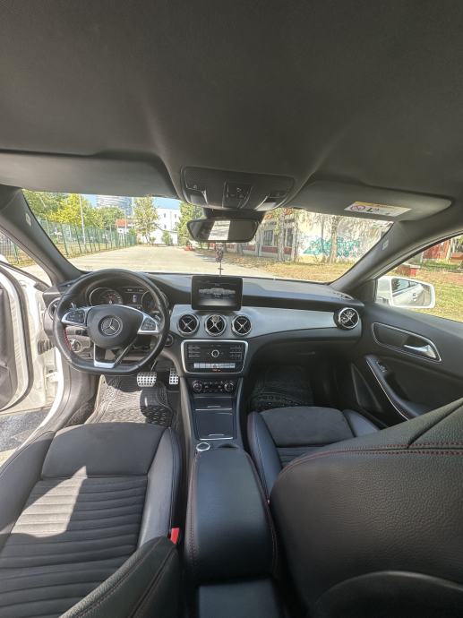 Mercedes-Benz GLA 180 automatik AMG, fotografija 19