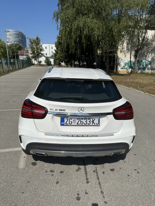 Mercedes-Benz GLA 180 automatik AMG, fotografija 4