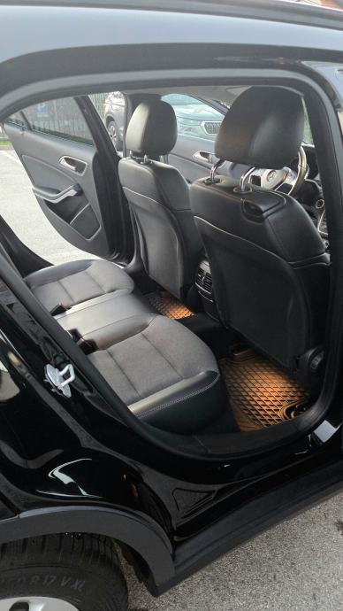 Mercedes-Benz GLA 180 CDI | Bi Xenon | Kamera | Grijanje sjedala |, fotografija 8