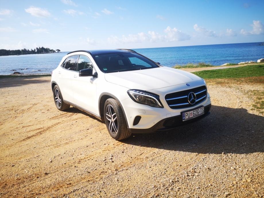 Mercedes Benz Gla 180 D Amg 2017 God