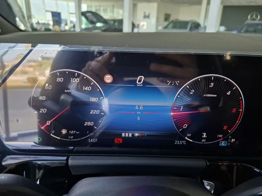 Mercedes-Benz GLA 200 d AMG Edition, fotografija 16