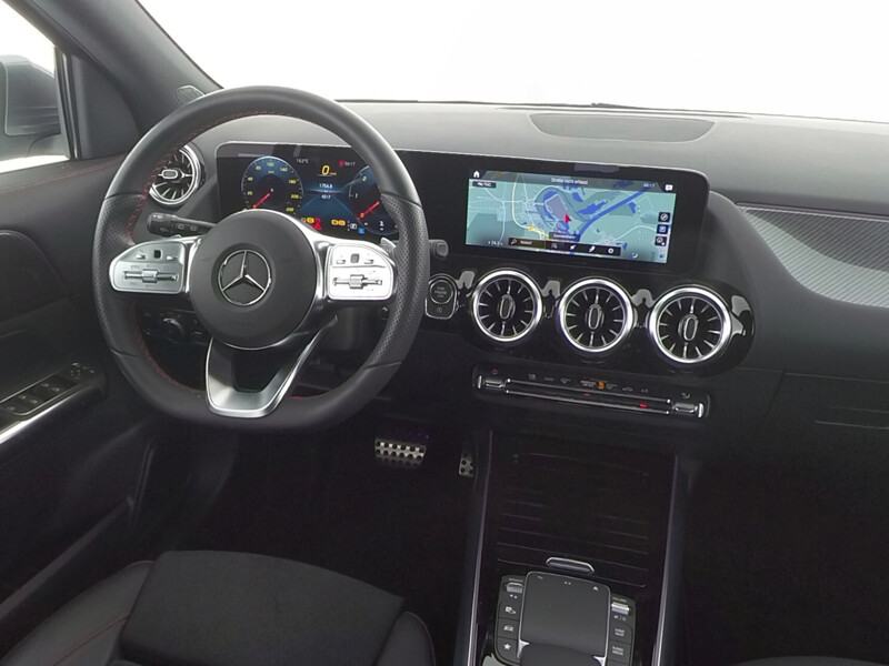 MercedesBenz GLA 200 d / AMG / LED / AMBIENT LIGHT, 2021 god.