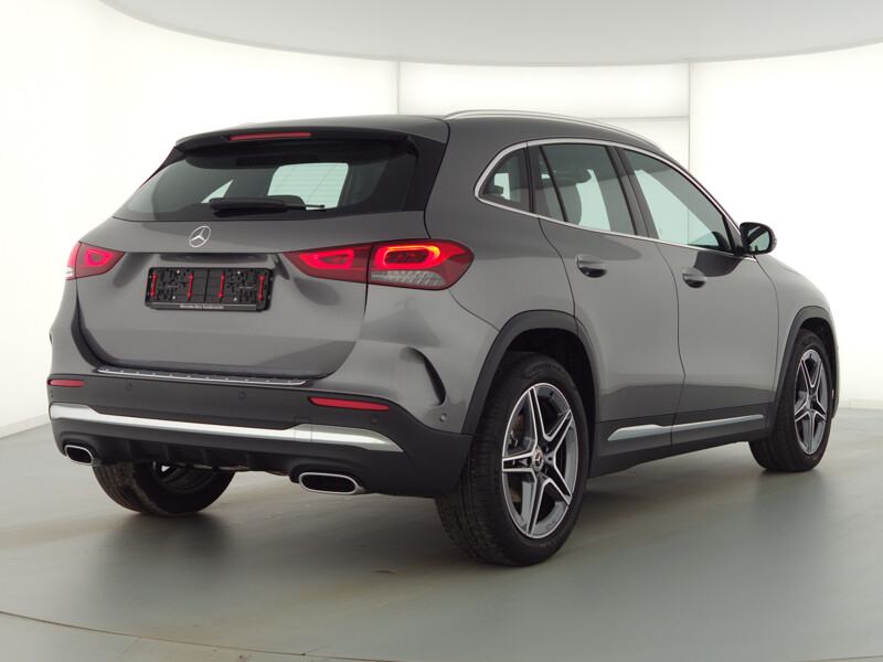 MercedesBenz GLA 200 d / AMG / LED / AMBIENT LIGHT, 2021 god.