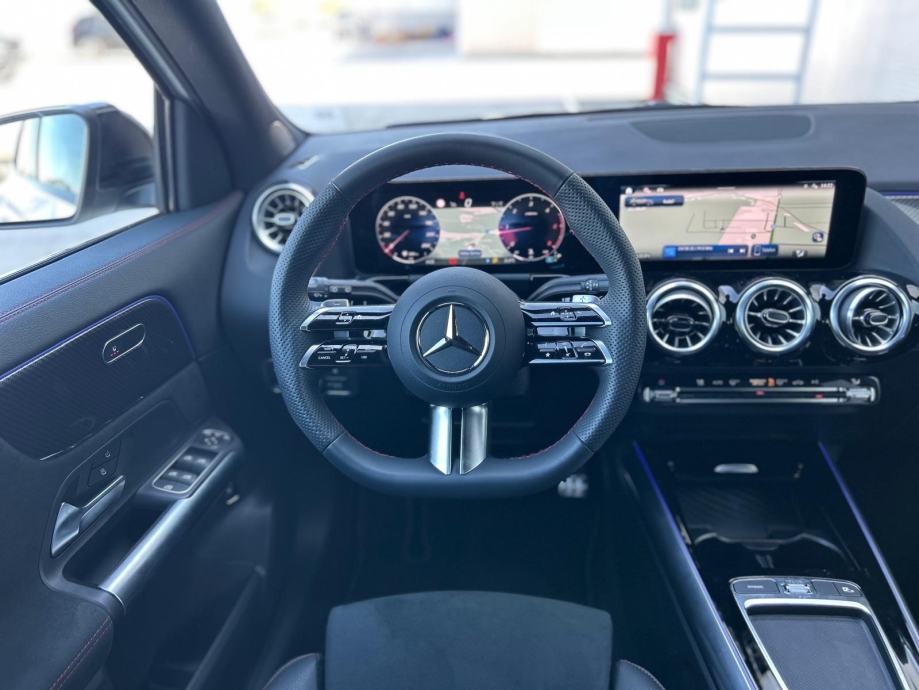 Mercedes-Benz GLA 200 d Amg Line Night paket, fotografija 11