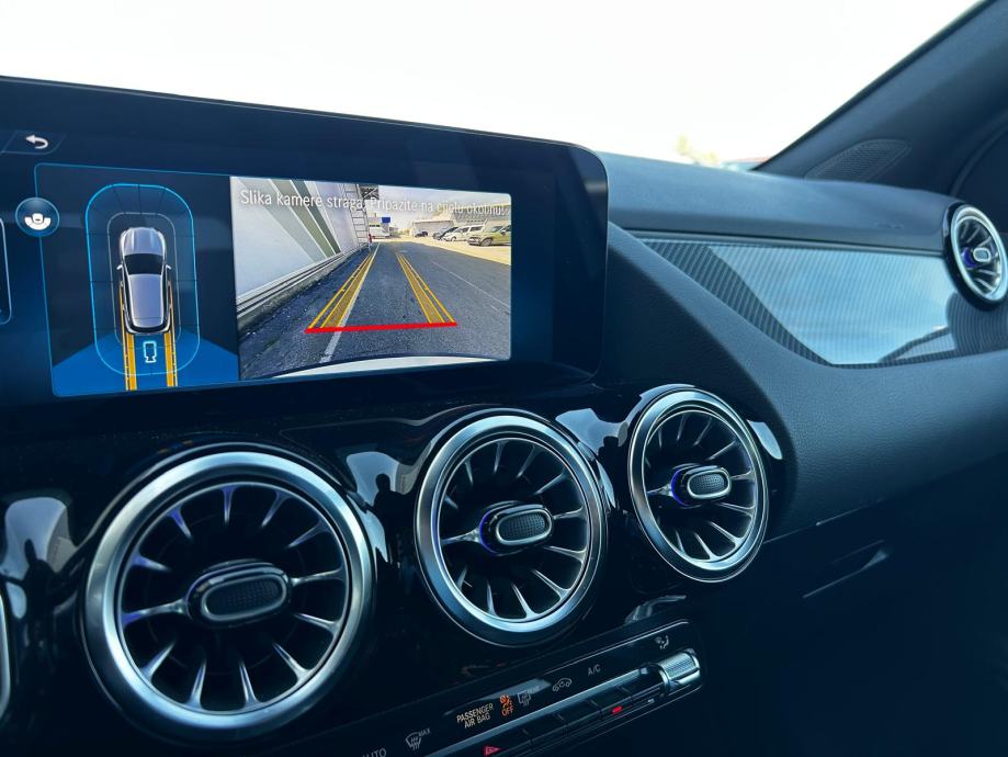 Mercedes-Benz GLA 200 d Amg Line Night paket, fotografija 16