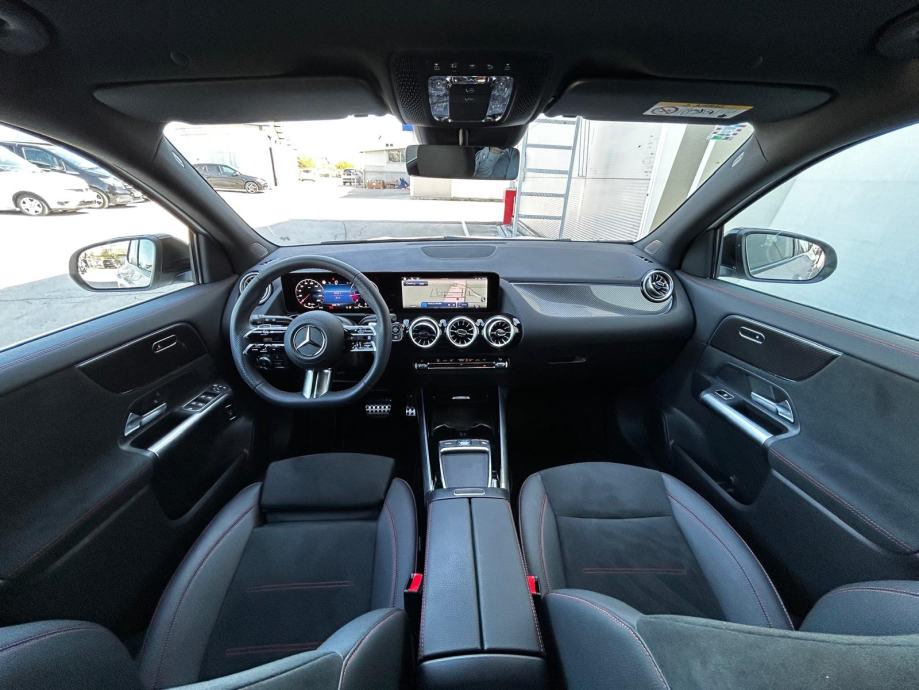 Mercedes-Benz GLA 200 d Amg Line Night paket, fotografija 9