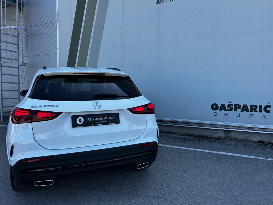 Mercedes-Benz GLA 200 d Amg Line Night paket, fotografija 8