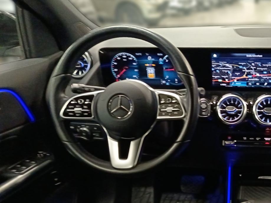Mercedes-Benz GLA 200 d Aut. - 3 godine jamstva, fotografija 17