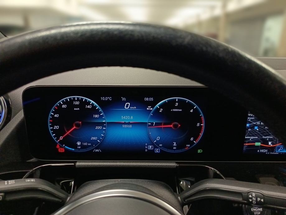 Mercedes-Benz GLA 200 d Aut. - 3 godine jamstva, fotografija 18