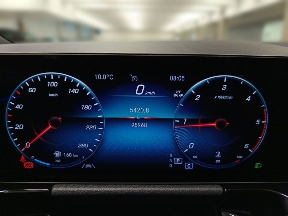 Mercedes-Benz GLA 200 d Aut. - 3 godine jamstva, fotografija 19