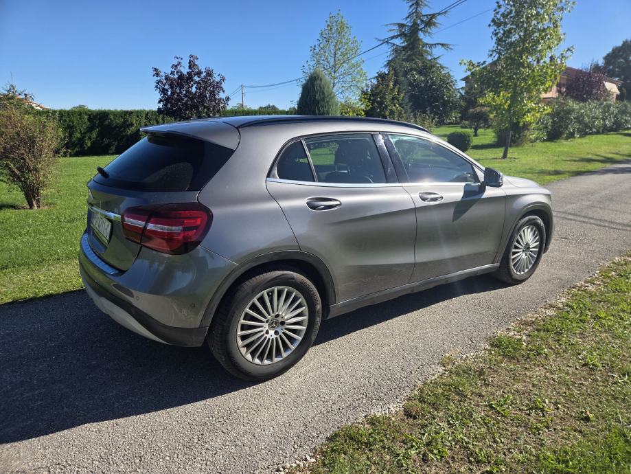 Mercedes-Benz GLA 200 d automatik, fotografija 5