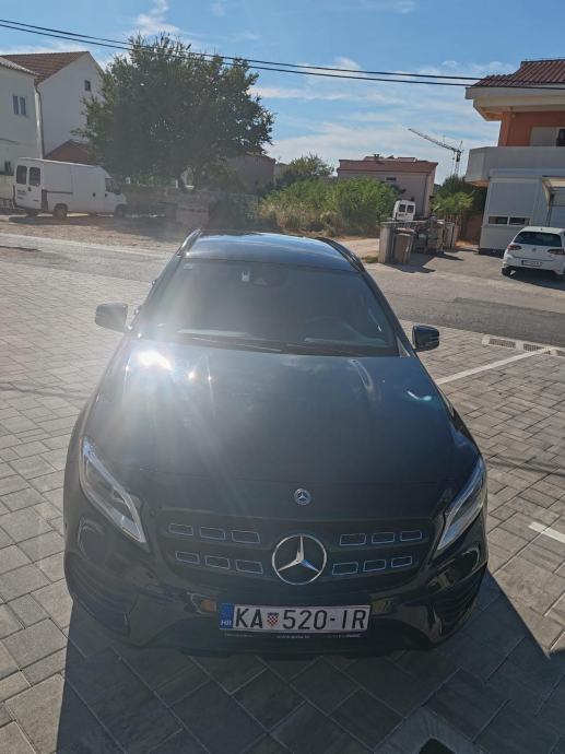 Mercedes-Benz GLA 200 d automatik, fotografija 4