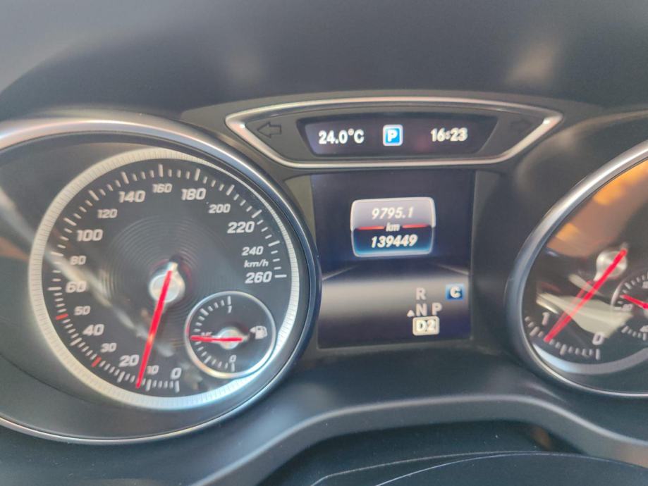 Mercedes-Benz GLA 200 d automatik, fotografija 5