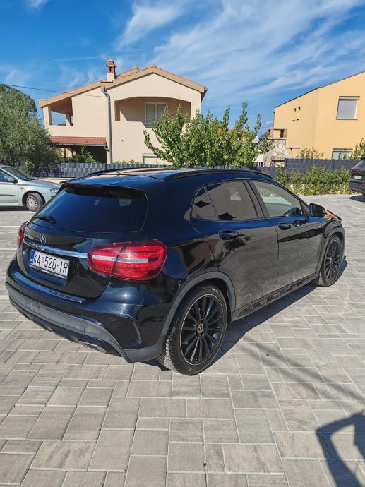 Mercedes-Benz GLA 200 d automatik, fotografija 8