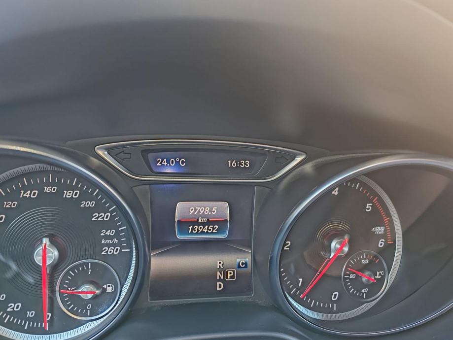Mercedes-Benz GLA 200 d automatik, fotografija 7