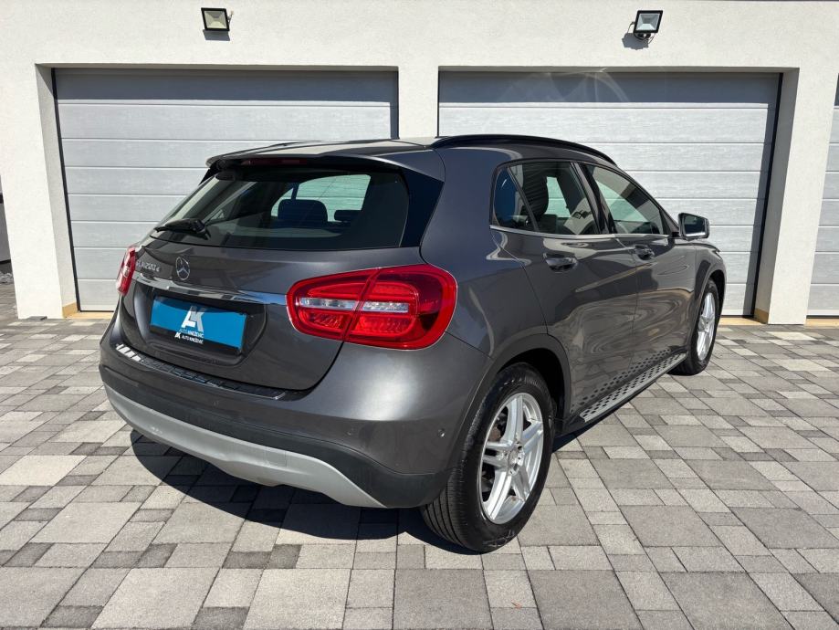 Mercedes-Benz GLA 200 d automatik •Urban• HR Auto• 1. Vlasnik, fotografija 7
