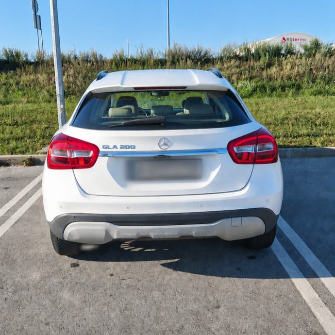 Mercedes-Benz GLA 200 - vozilo u sustavu PDV-a, fotografija 4