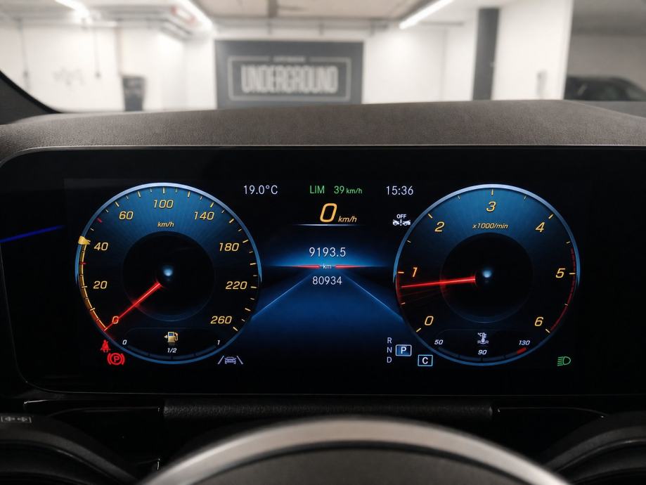 Mercedes-Benz GLA 200D - 3 godine jamstva, fotografija 18