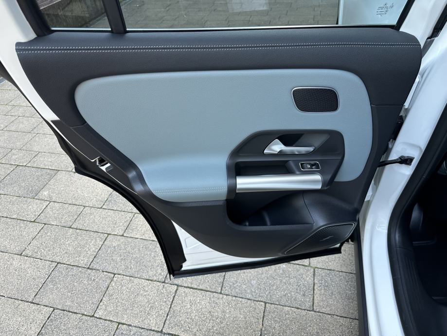Mercedes-Benz GLA 200d *AMG*PANORAMA*HEAD-UP*360° KAMERA*, fotografija 20