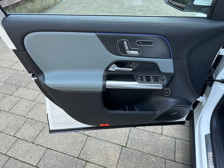 Mercedes-Benz GLA 200d *AMG*PANORAMA*HEAD-UP*360° KAMERA*, fotografija 8
