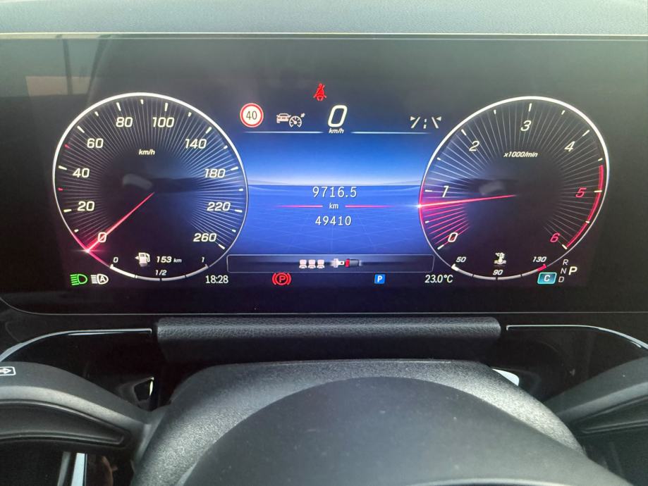 Mercedes-Benz GLA 200d **AMG** VIRTUAL,ACC,KAMERA,AMBIENT,NAVI,JAMSTVO, fotografija 14