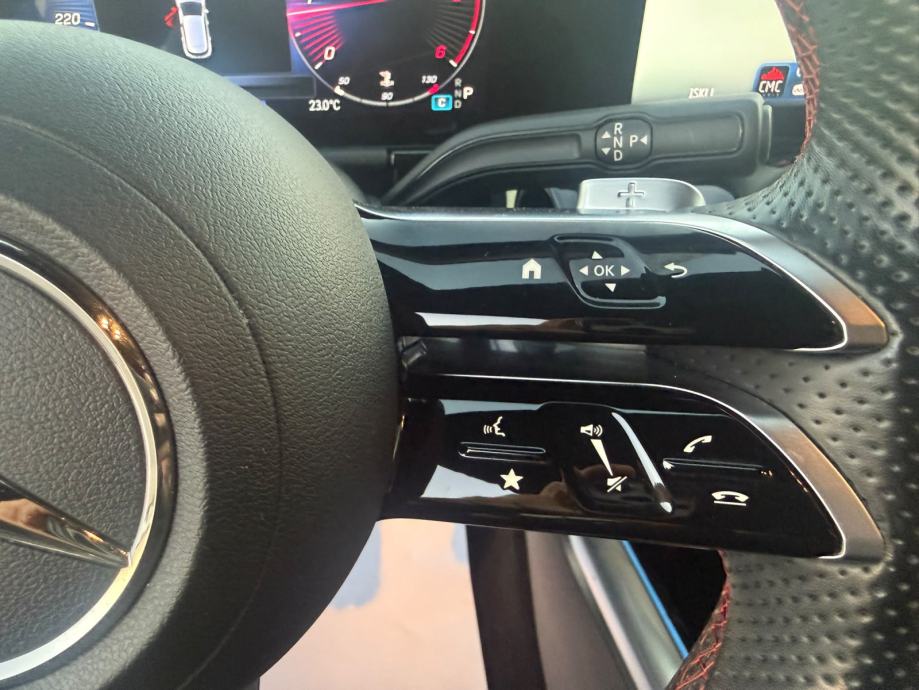 Mercedes-Benz GLA 200d **AMG** VIRTUAL,ACC,KAMERA,AMBIENT,NAVI,JAMSTVO, fotografija 16