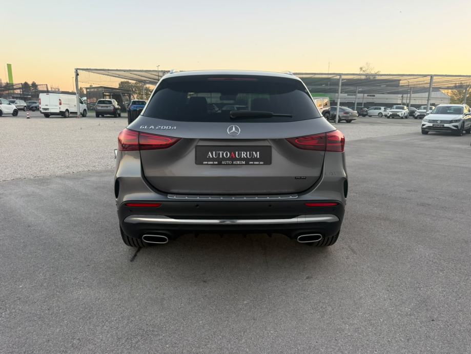 Mercedes-Benz GLA 200d **AMG** VIRTUAL,ACC,KAMERA,AMBIENT,NAVI,JAMSTVO, fotografija 4
